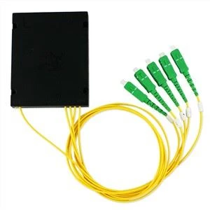 1*4 kasešu tipa PLC sadalītājs